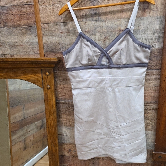 Romeo & Juliet Couture Cream and Gray Mini Dress - Picture 1 of 7